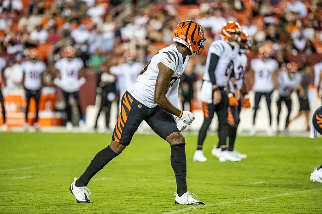 tee higgins nfl free agency predictions