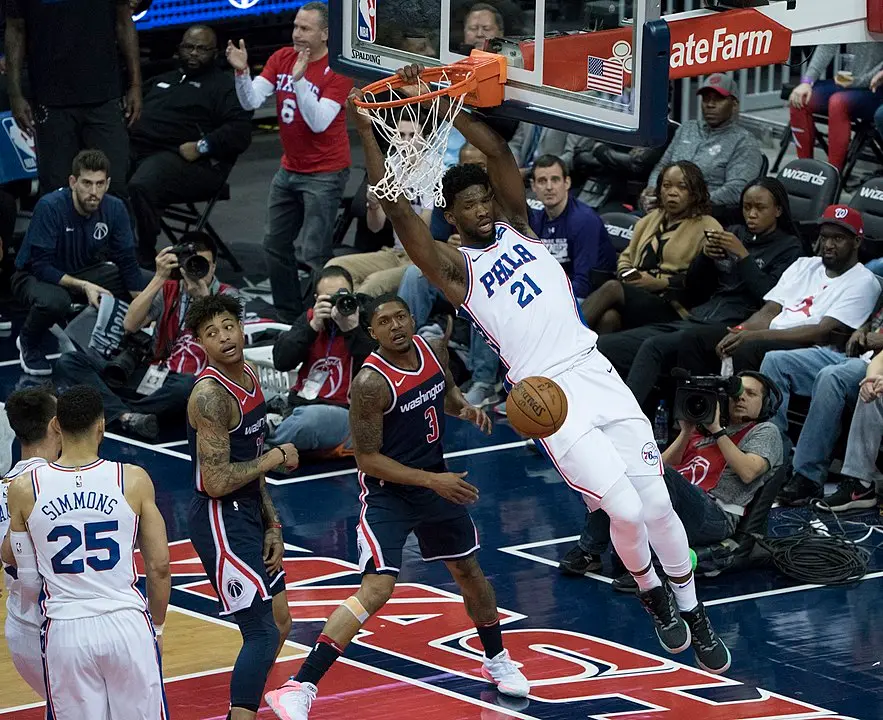 883px-Joel_Embiid_2018