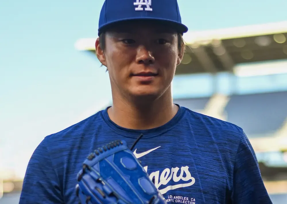 Yoshinobu Yamamoto Wife, Net Worth, Contract and Stats